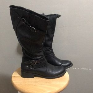 Black knee high size 7 boots
